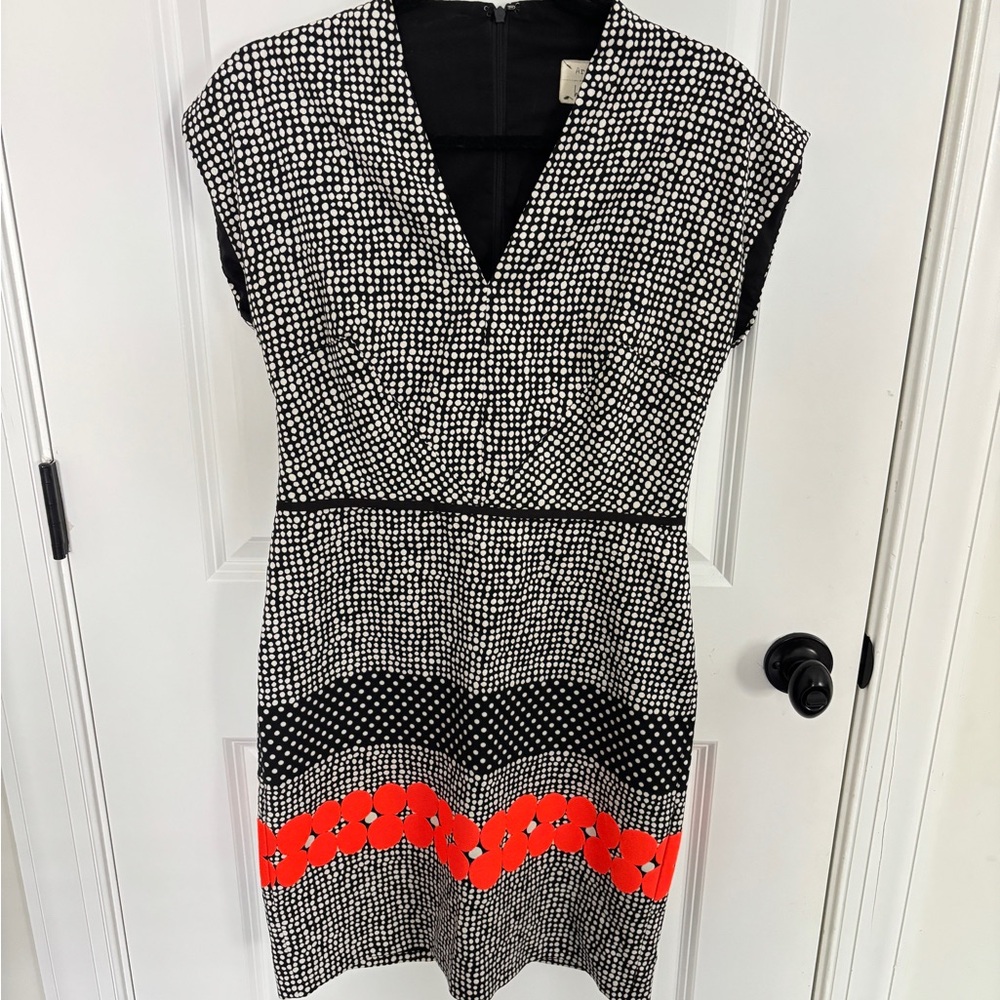 Nicole Miller Glow Dot Cap Sleeve Dress neon orange. Size 6 - Picture 4 of 9